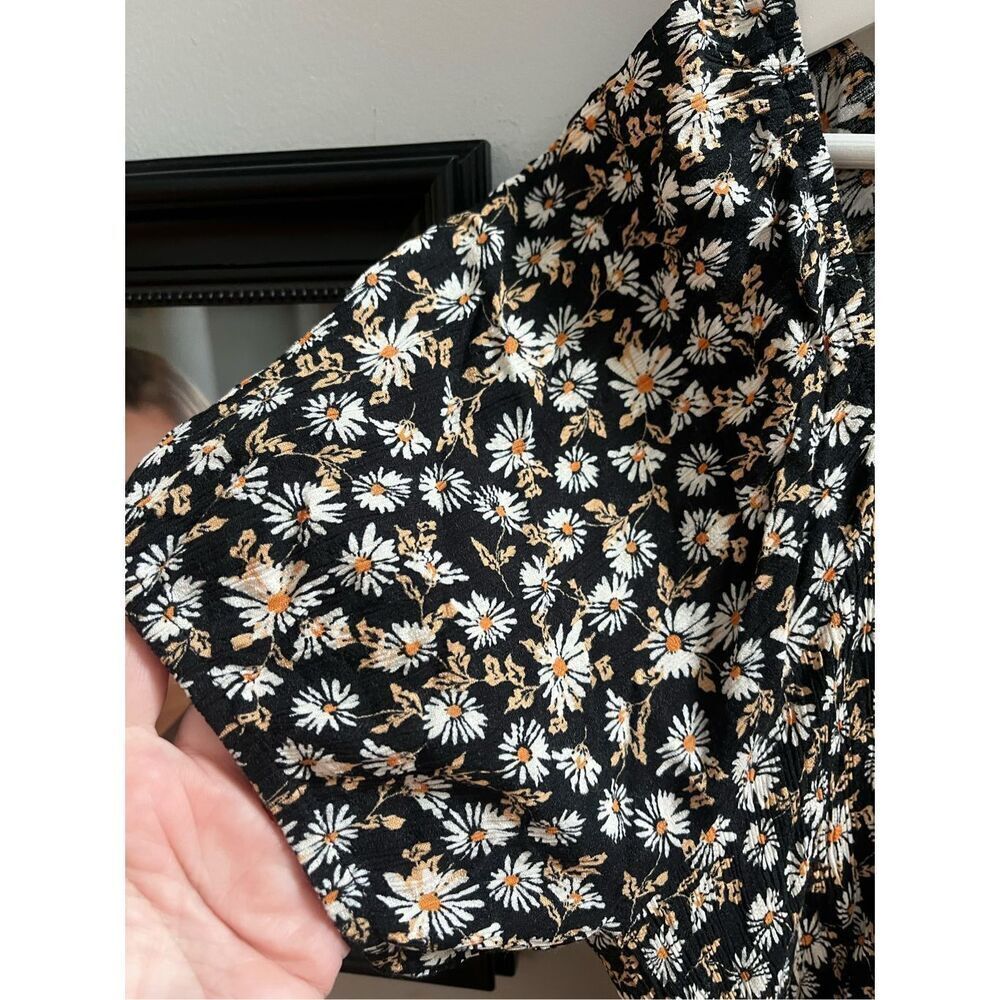 Idyllwind Miranda Lambert Bay Cove Cropped Black Daisy Peasant Blouse sz XXL NWO - Picture 6 of 10